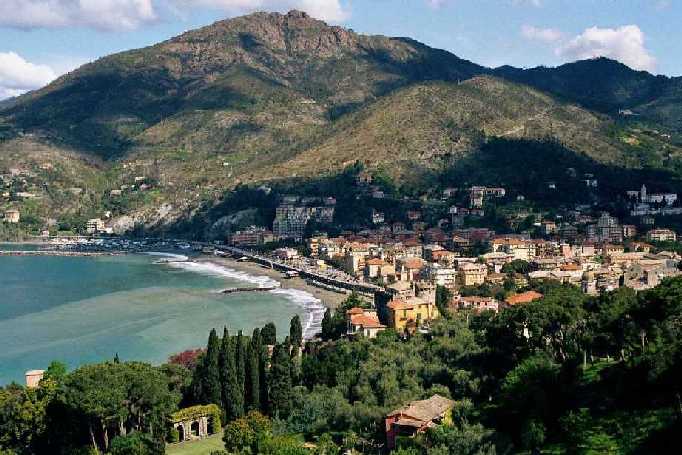 Blick auf Levanto   b12lev.jpg