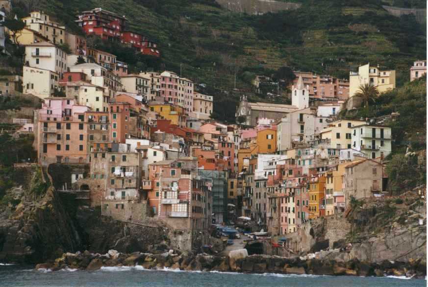 Riomaggiore   b151rio1.jpg