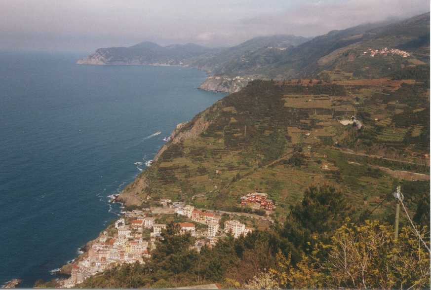 Blick auf
        Riomaggiore u. Cinque Terre   b15rio.jpg