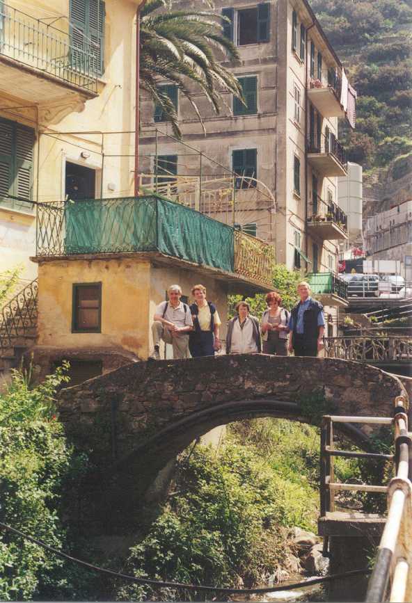 Brcke in
        Manarola   b18man1.jpg