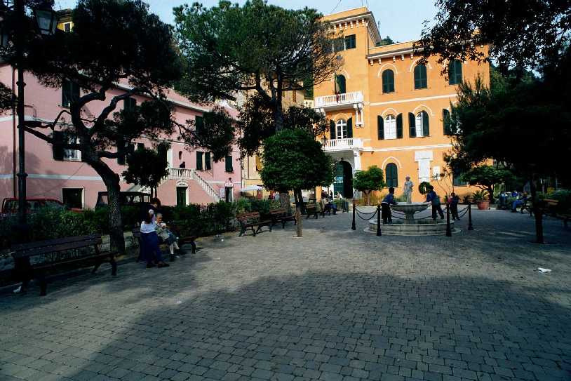 Monterosso   b18mon2.jpg